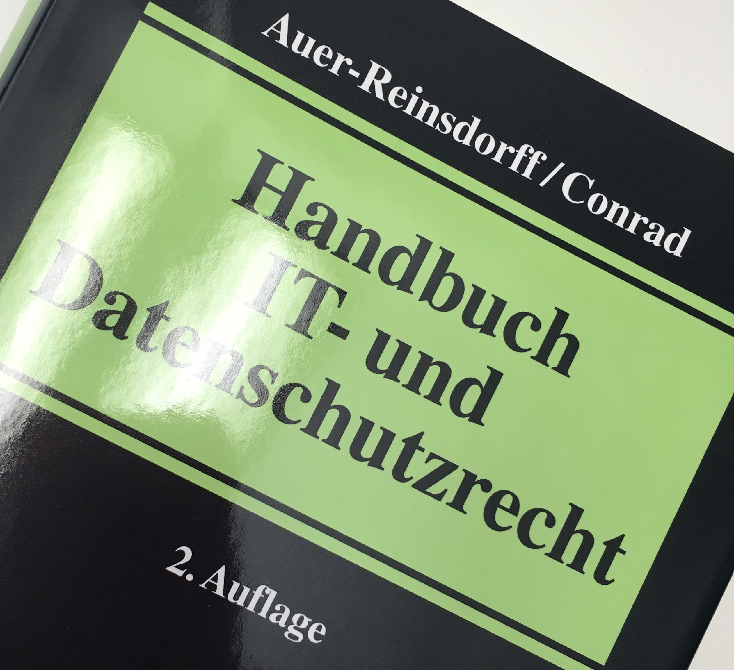 Buchbeitrag: Apps und Social Media